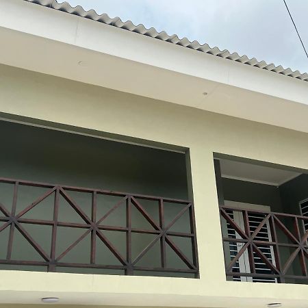 Cataleya Apartments Near Airport Willemstad Esterno foto