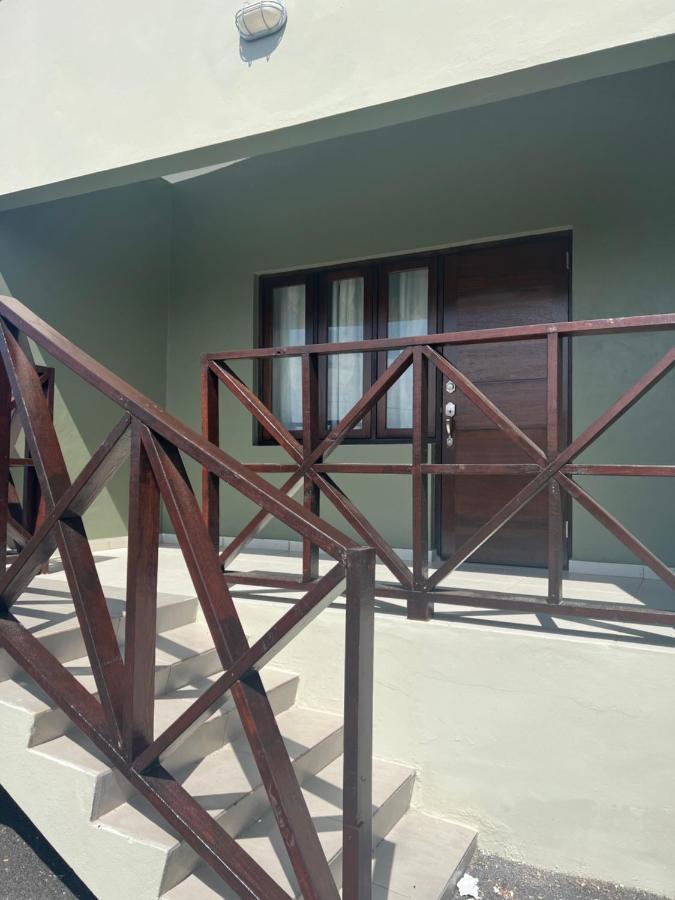 Cataleya Apartments Near Airport Willemstad Esterno foto