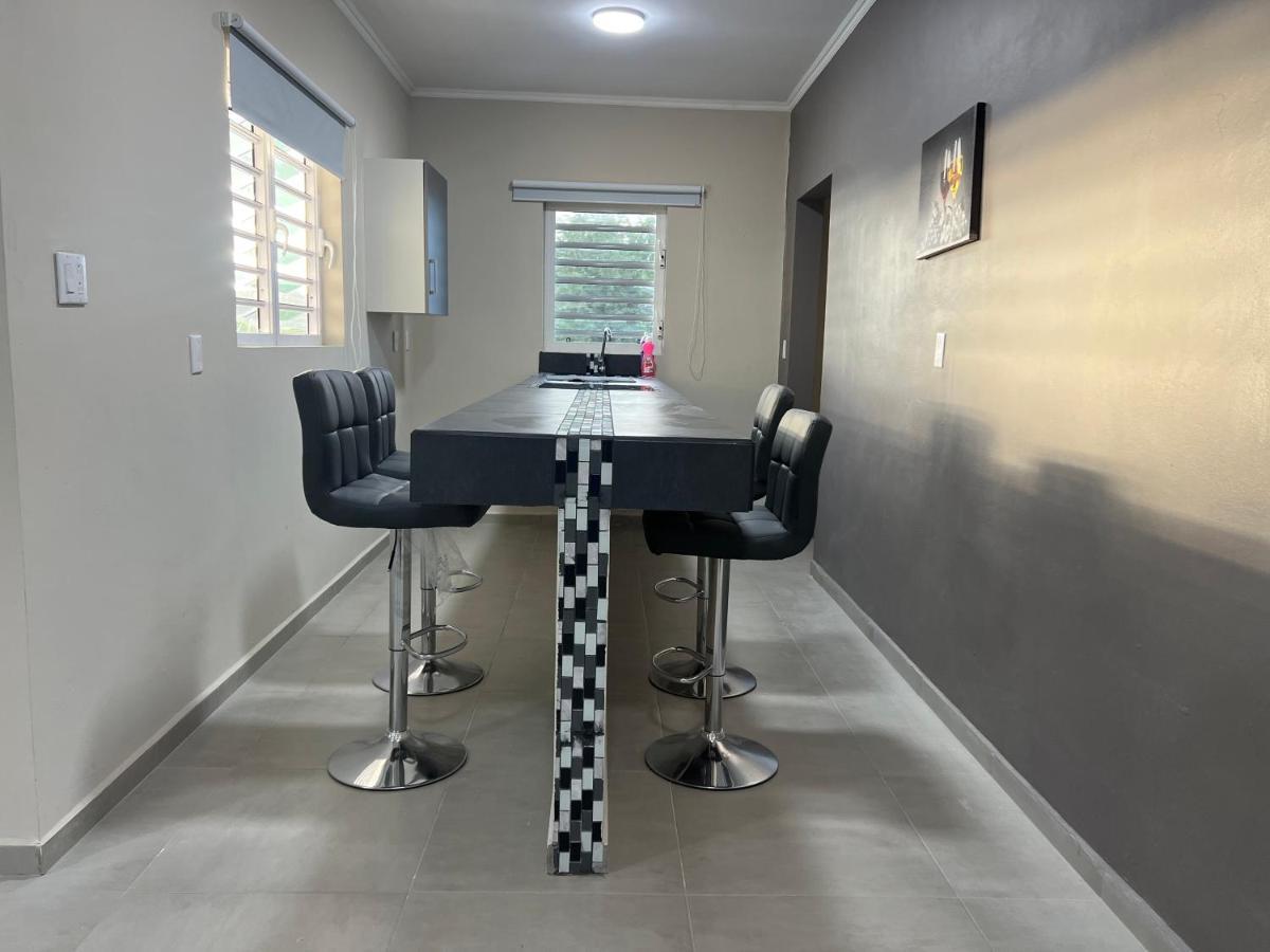 Cataleya Apartments Near Airport Willemstad Esterno foto