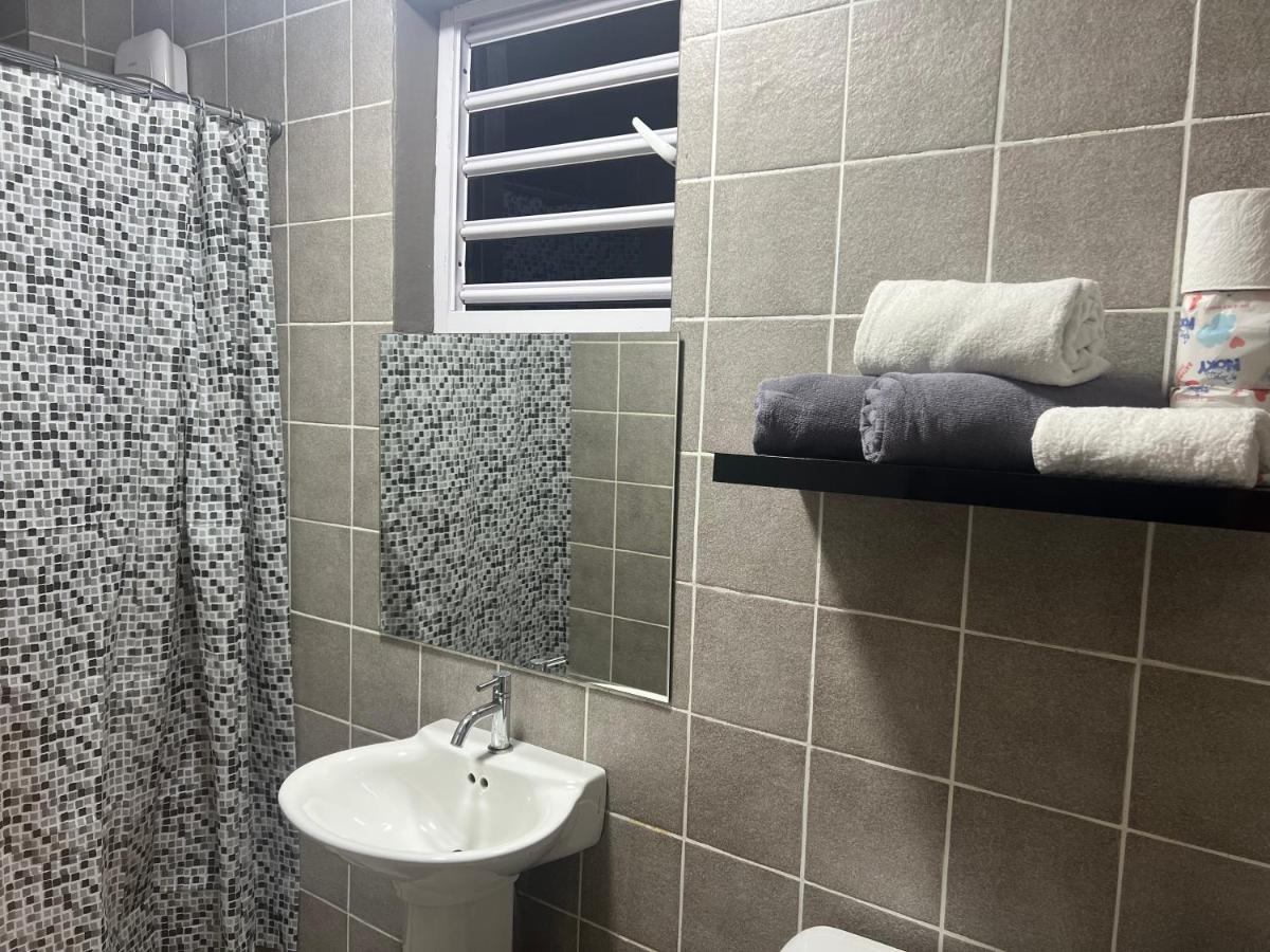 Cataleya Apartments Near Airport Willemstad Esterno foto